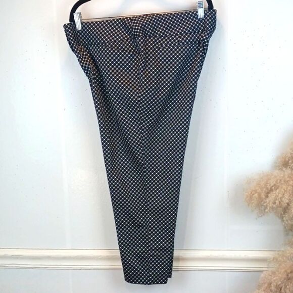 Worthington Women's Modern Fit black and white diamond pattern capri pants sz 12 - Picture 9 of 9